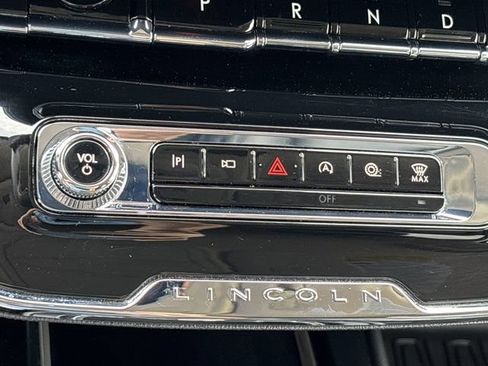 Used 2023 Lincoln Corsair FWD image 35