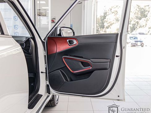 Used 2023 Kia Soul GT-Line FWD image 39