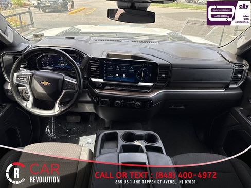 Used 2024 Chevrolet Silverado 2500 LT AWD/4WD image 35