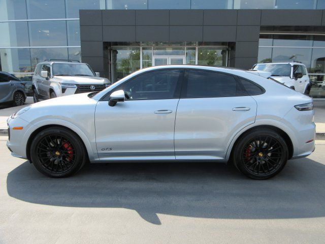 Used 2021 Porsche Cayenne GTS AWD/4WD image 4