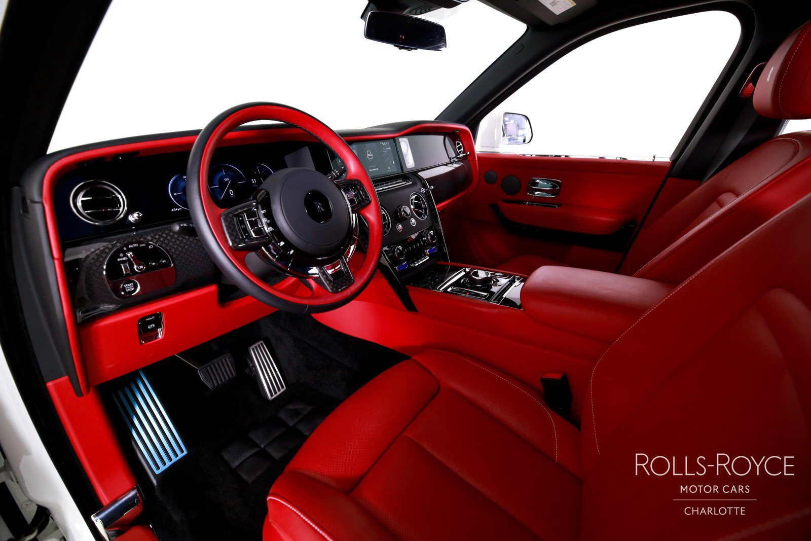 Certified 2025 Rolls-Royce Cullinan Black Badge AWD/4WD image 4