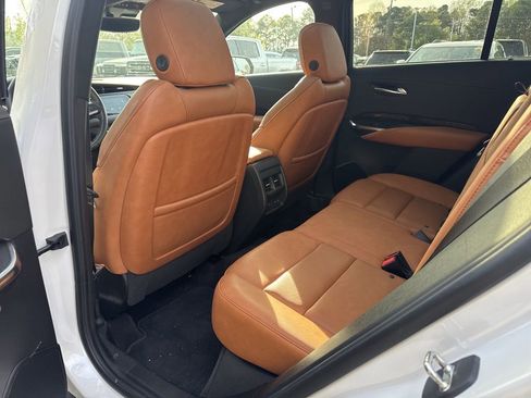 Used 2022 Cadillac XT4 Premium Luxury w/ Enhanced Visibility Package image 14