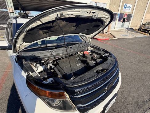 Used 2013 Ford Explorer Limited image 33