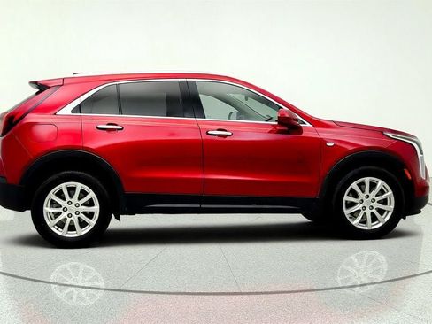Used 2021 Cadillac XT4 Luxury w/ Cold Weather Package AWD/4WD image 4