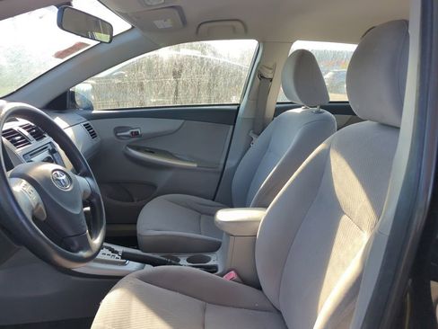 Used 2013 Toyota Corolla LE FWD image 6