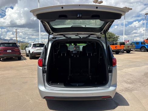New 2026 Chrysler Voyager LX FWD image 25