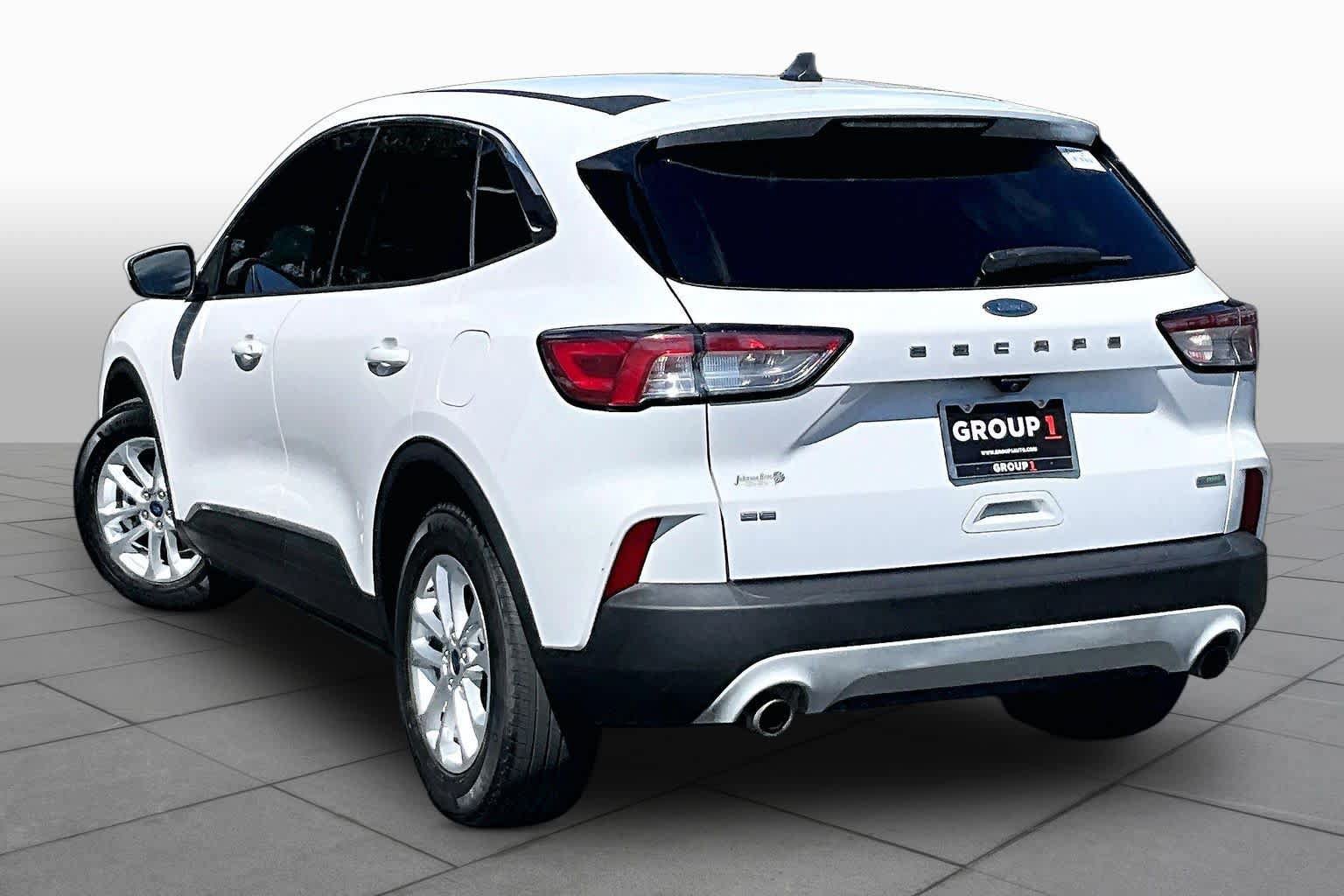 Used 2020 Ford Escape SE FWD image 12