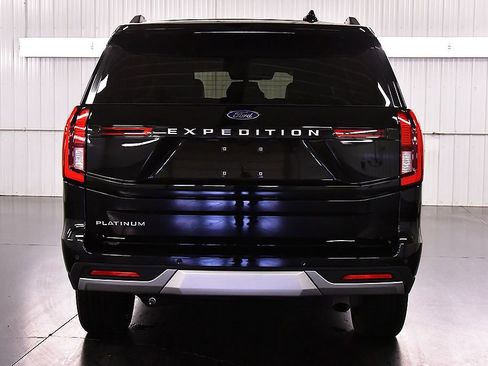Used 2025 Ford Expedition Platinum w/ Platinum Ultimate Package AWD/4WD image 6