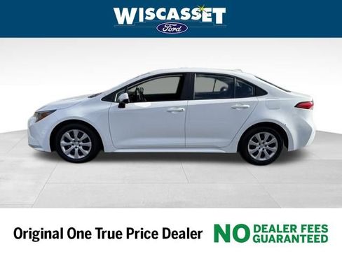 Used 2024 Toyota Corolla LE image 2