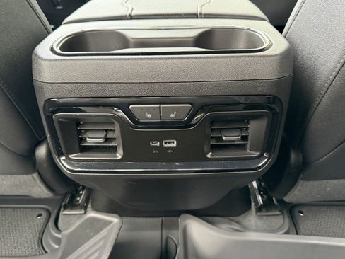 Used 2024 GMC Sierra 2500 AT4 w/ AT4 Premium Plus Package AWD/4WD image 33