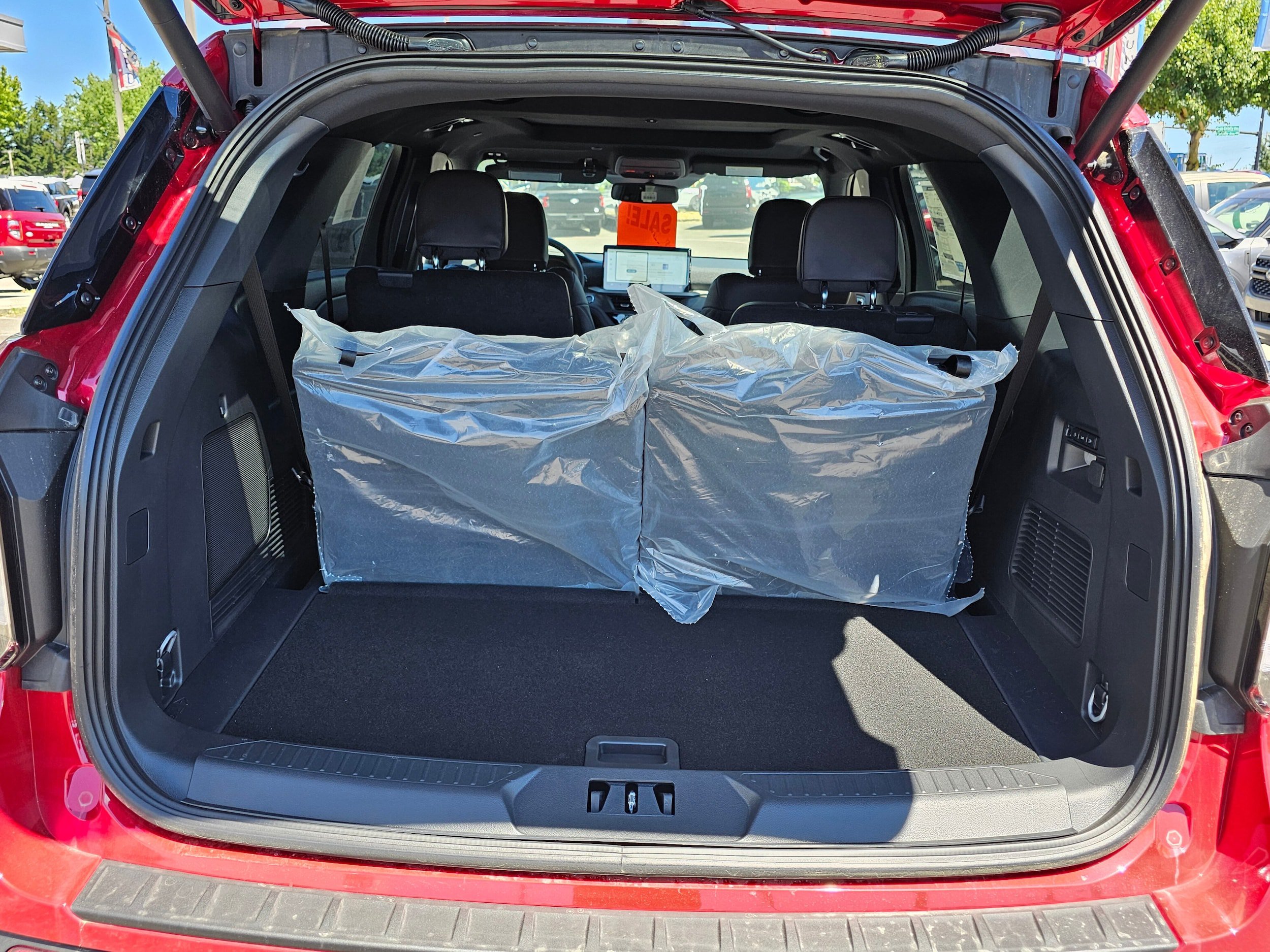 New 2026 Ford Explorer Platinum w/ LUX Leather Package AWD/4WD image 5