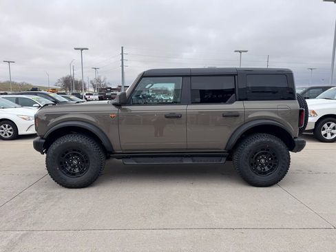 New 2026 Ford Bronco Badlands AWD/4WD image 16