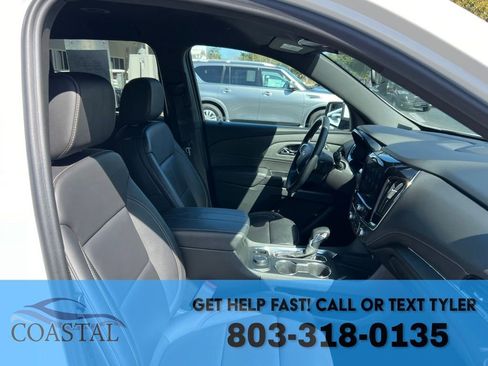 Used 2023 Chevrolet Traverse LT image 28