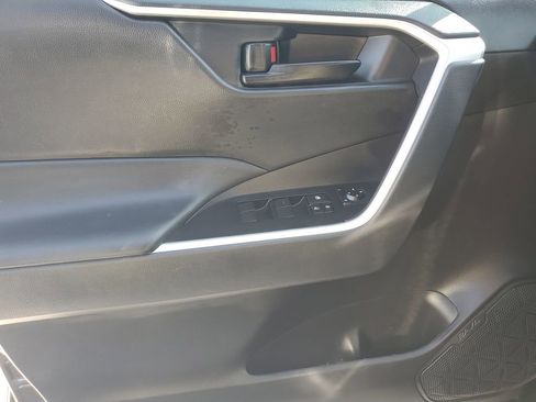 Certified 2023 Toyota RAV4 LE FWD image 18