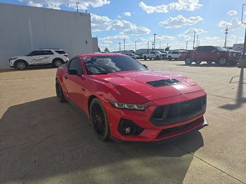 Used 2024 Ford Mustang GT Premium RWD image 4