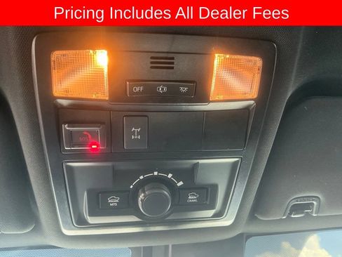 Used 2020 Toyota Tacoma TRD Off-Road AWD/4WD image 18
