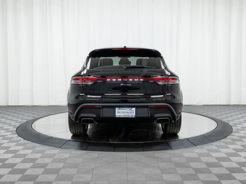 Used 2025 Porsche Macan image 6