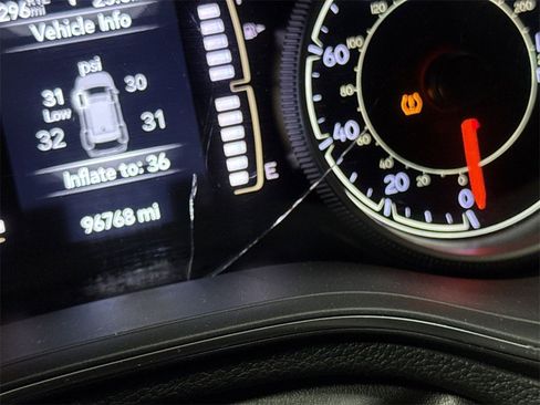 Used 2019 Jeep Cherokee Latitude w/ Popular Appearance Group image 35