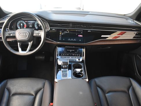 Used 2021 Audi Q8 Premium Plus w/ Premium Plus Package image 31