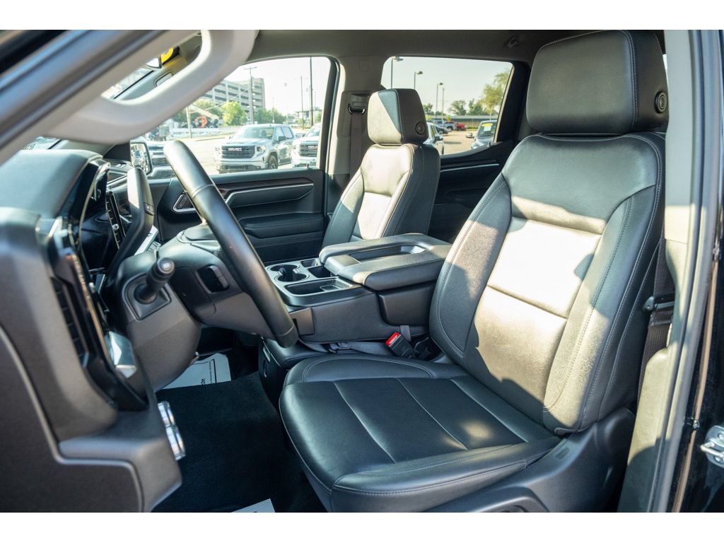 Used 2025 GMC Sierra 1500 SLT AWD/4WD image 12