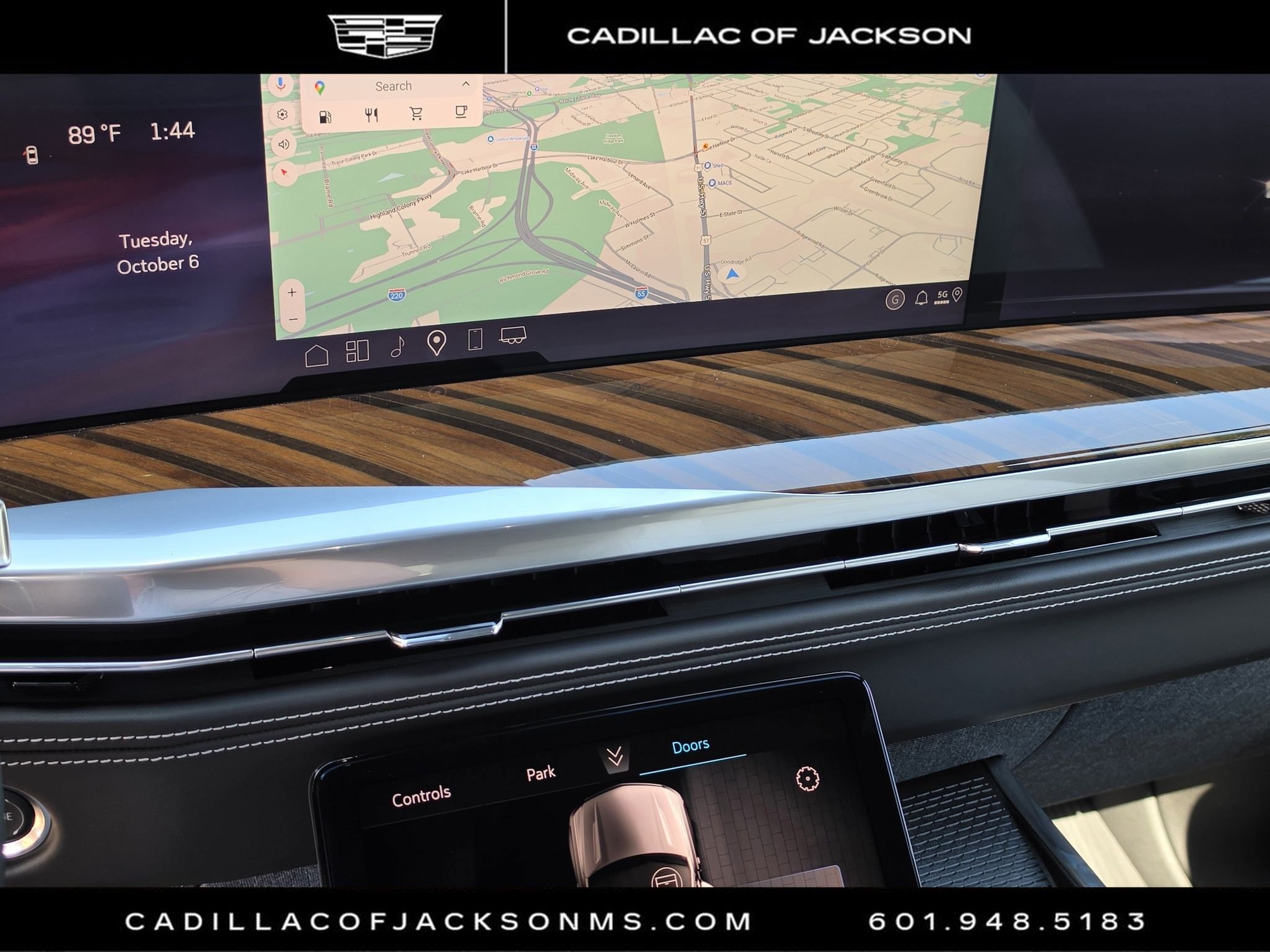 New 2027 Cadillac Escalade Platinum Sport w/ LPO, ONYX Package AWD/4WD image 9