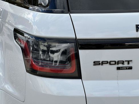 Used 2021 Land Rover Range Rover Sport HST image 11