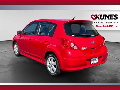 Used 2012 Nissan Versa Hatchback FWD image 7