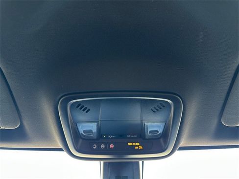 Used 2023 Chevrolet Traverse LS image 28