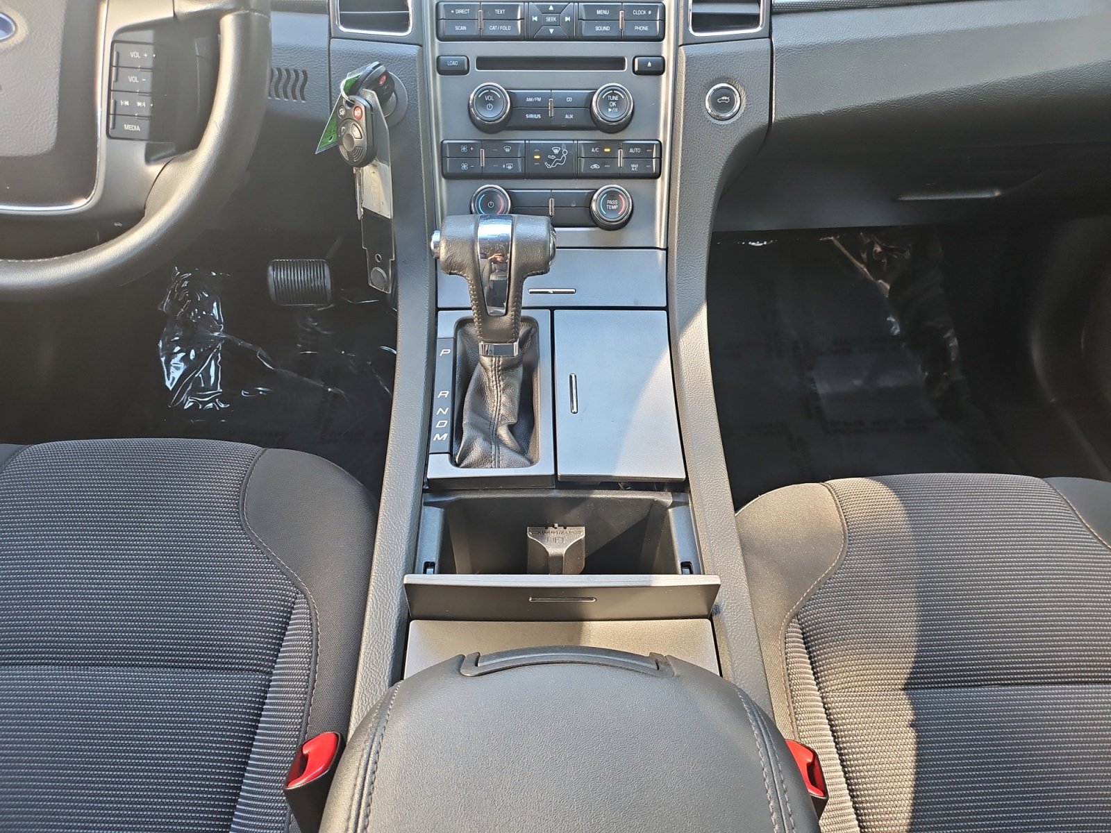 Used 2011 Ford Taurus SEL FWD image 29