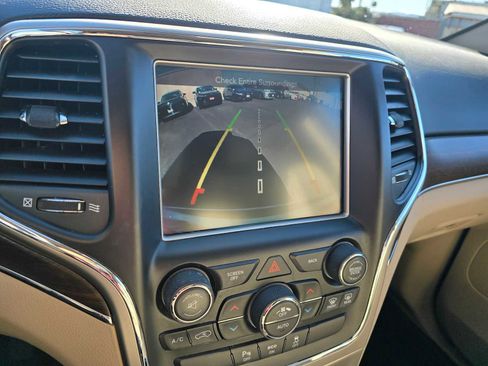 Used 2015 Jeep Grand Cherokee Limited image 28