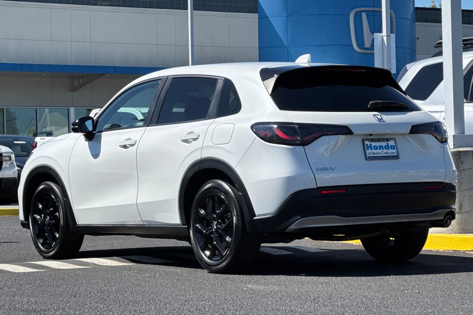 Used 2023 Honda HR-V Sport image 3
