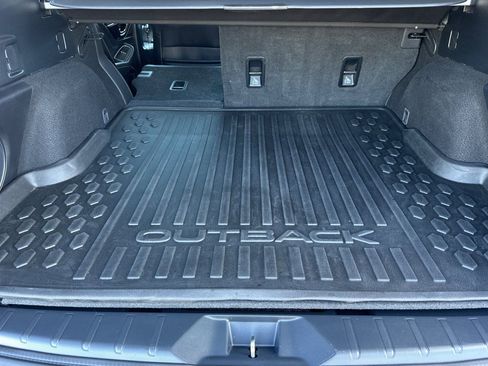 Used 2024 Subaru Outback Limited image 17