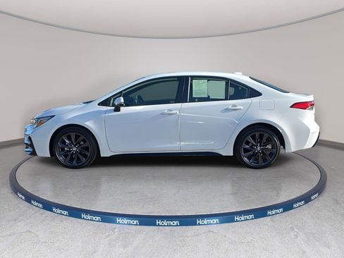 Used 2025 Toyota Corolla SE image 9