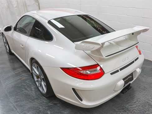 Used 2010 Porsche 911 GT3 RWD image 17