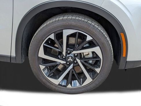Used 2024 Mitsubishi Outlander SE AWD/4WD image 11