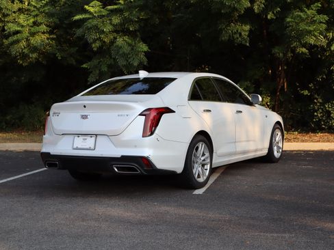 Used 2023 Cadillac CT4 Luxury RWD image 7