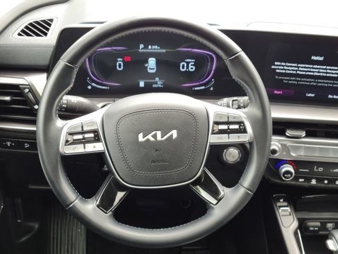 Used 2025 Kia Telluride S AWD/4WD image 29