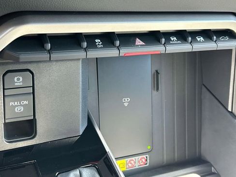 New 2026 Toyota Tundra Limited AWD/4WD image 34