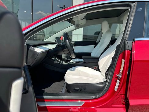 Used 2018 Tesla Model 3 Long Range image 19