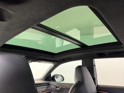 New 2026 Audi SQ8 Prestige image 15