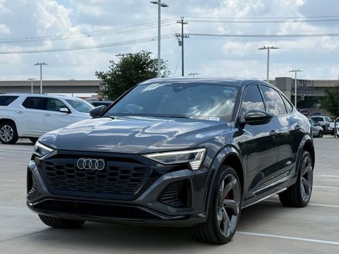 Used 2024 Audi SQ8 e-tron Prestige AWD/4WD image 6