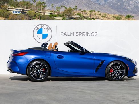 Used 2023 BMW Z4 M40i w/ Premium Package RWD image 5