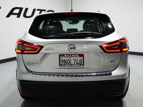 Used 2020 Nissan Rogue Sport SL image 9