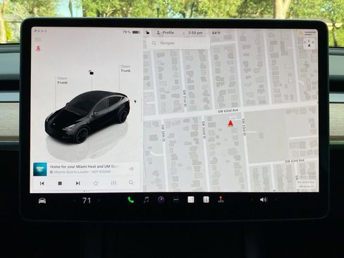 Used 2022 Tesla Model Y Performance image 14