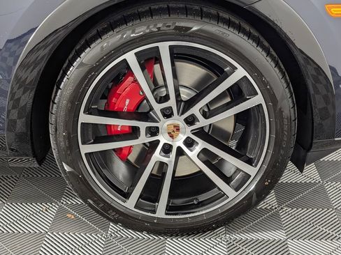 New 2026 Porsche Cayenne GTS image 14