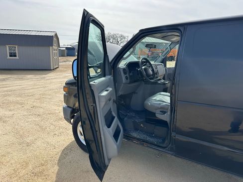 Used 2013 Ford E-350 and Econoline 350 Extended Super Duty image 9