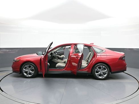 Certified 2024 Honda Accord EX image 42