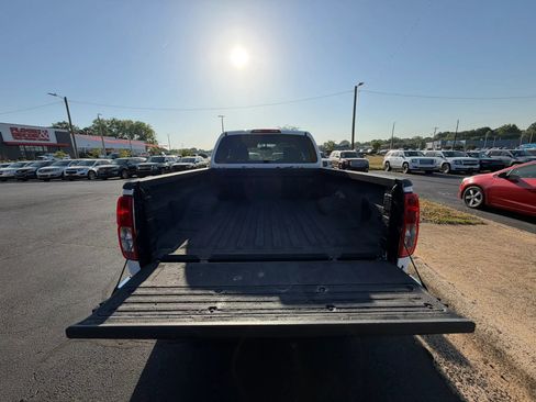 Used 2012 Nissan Frontier S w/ S Preferred Pkg RWD image 9