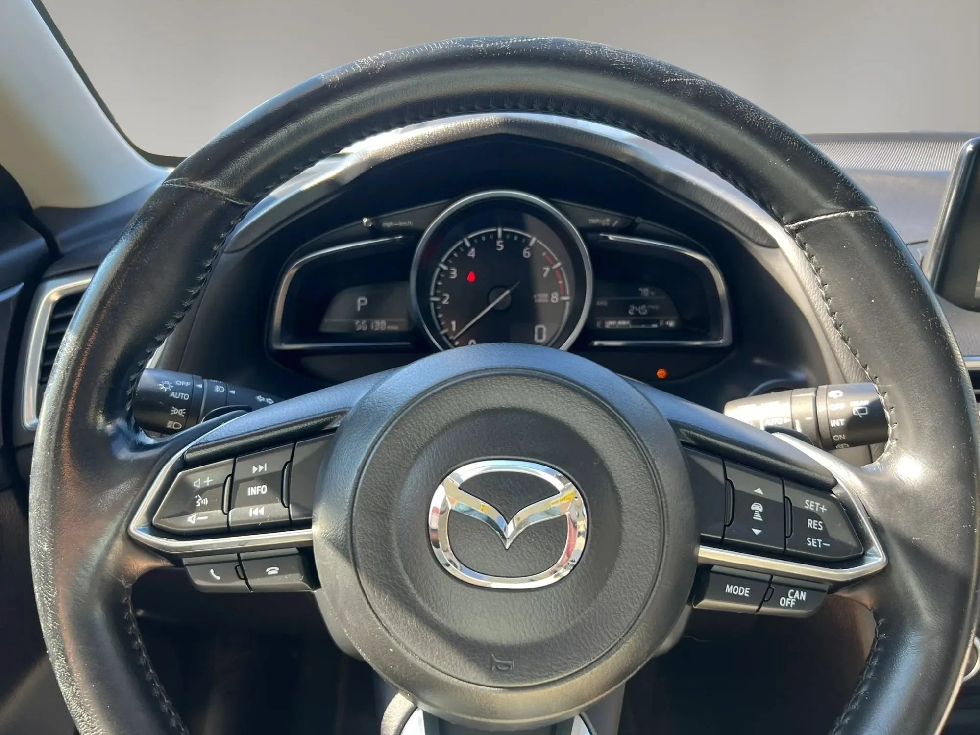 Used 2018 MAZDA MAZDA3 Grand Touring w/ Premium Equipment Package FWD image 19