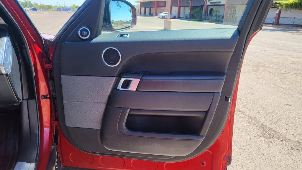 Used 2019 Land Rover Range Rover Sport HSE AWD/4WD image 21